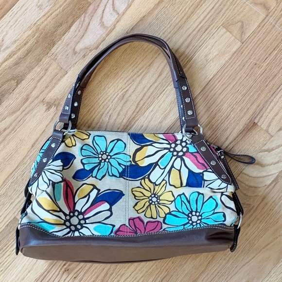 Relic Tan Floral Shoulder Bag - Picture 11 of 11